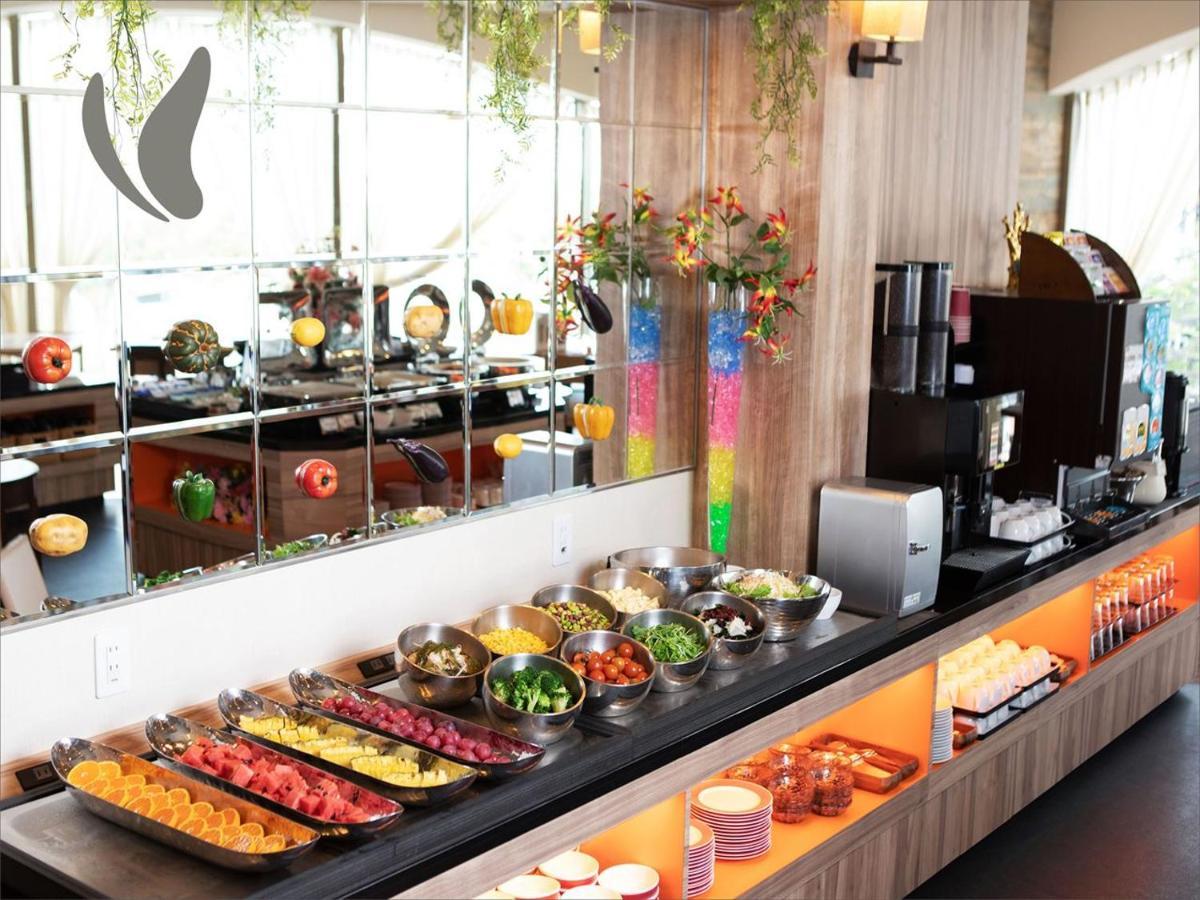 Almont Hotel Naha Omoromachi Екстериор снимка