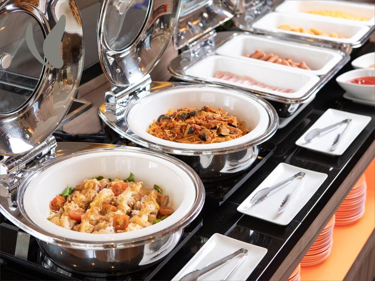 Almont Hotel Naha Omoromachi Екстериор снимка